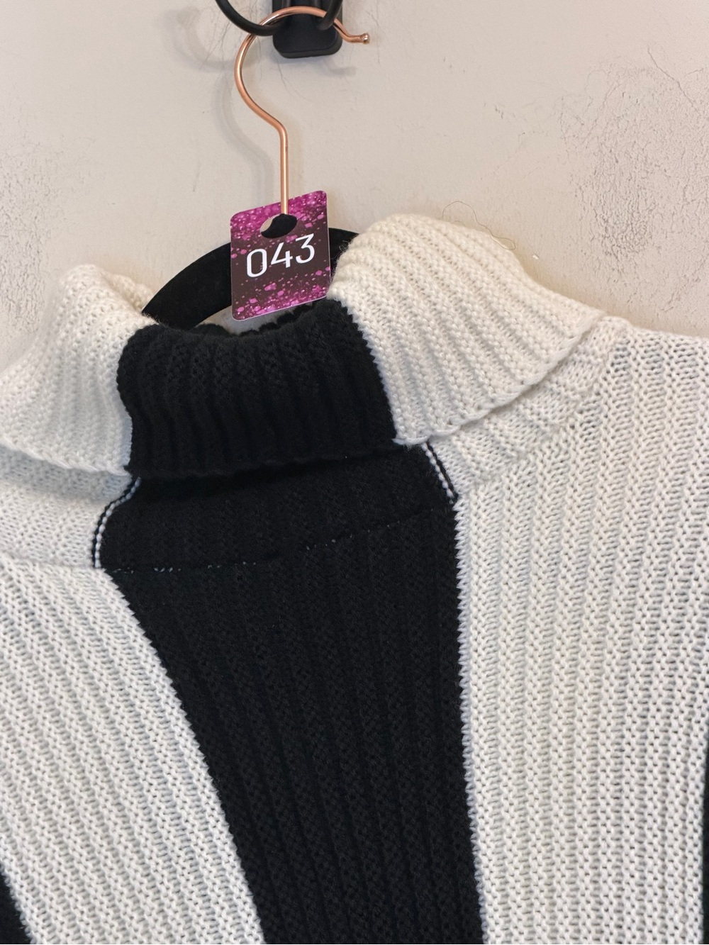Endless Blu Black White Striped Turtleneck Sweater Women’s Size Small Oversized - Picture 3 of 7